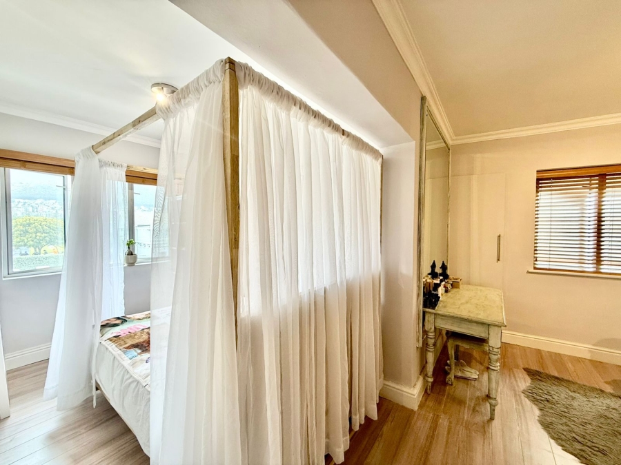 1 Bedroom Property for Sale in Mouille Point Western Cape